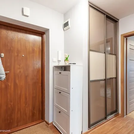 Superapart Woloska 40 Near Wierzbno Metro Station Apartamento *